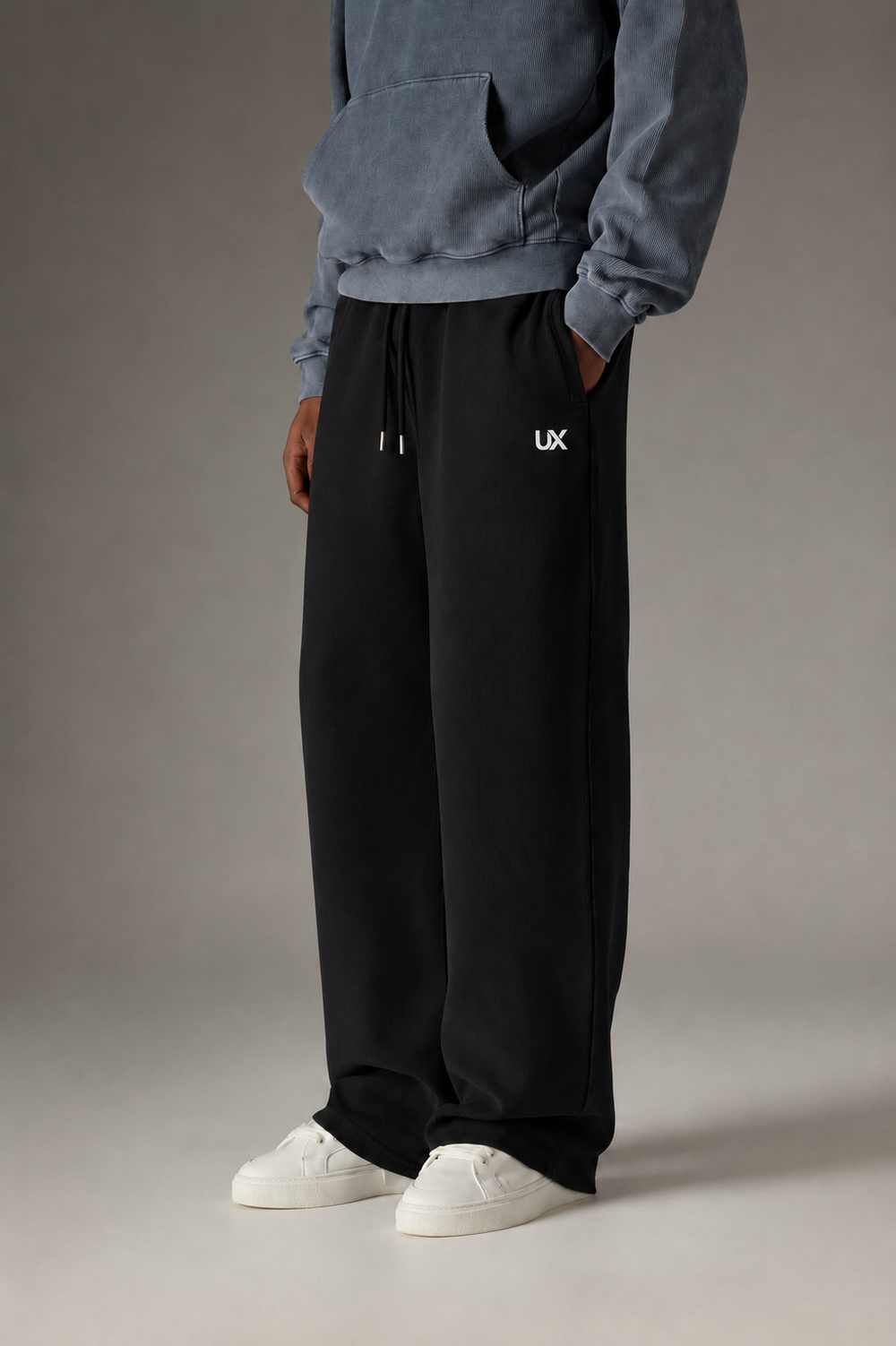 UX Wide-Leg Sweatpants — Black